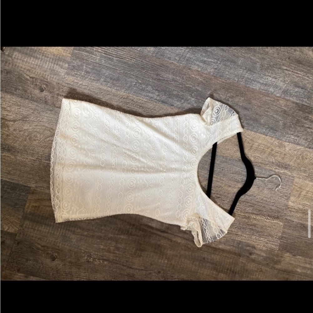 White lace tshirt
